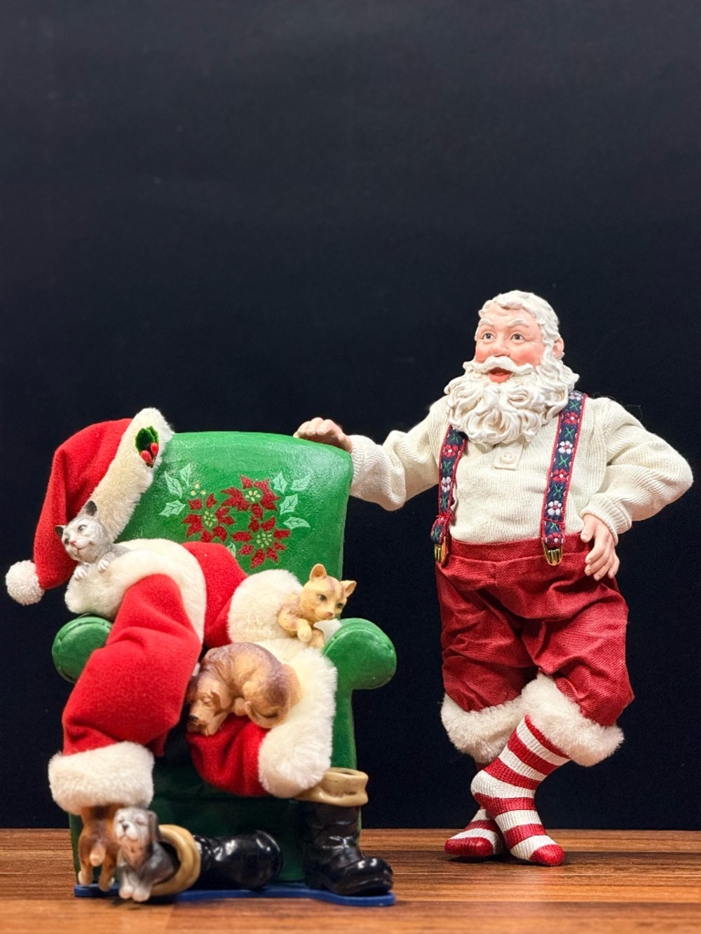 CLOTHTIQUE Possible Dreams “Make Room for Santa” #713512 Figurine